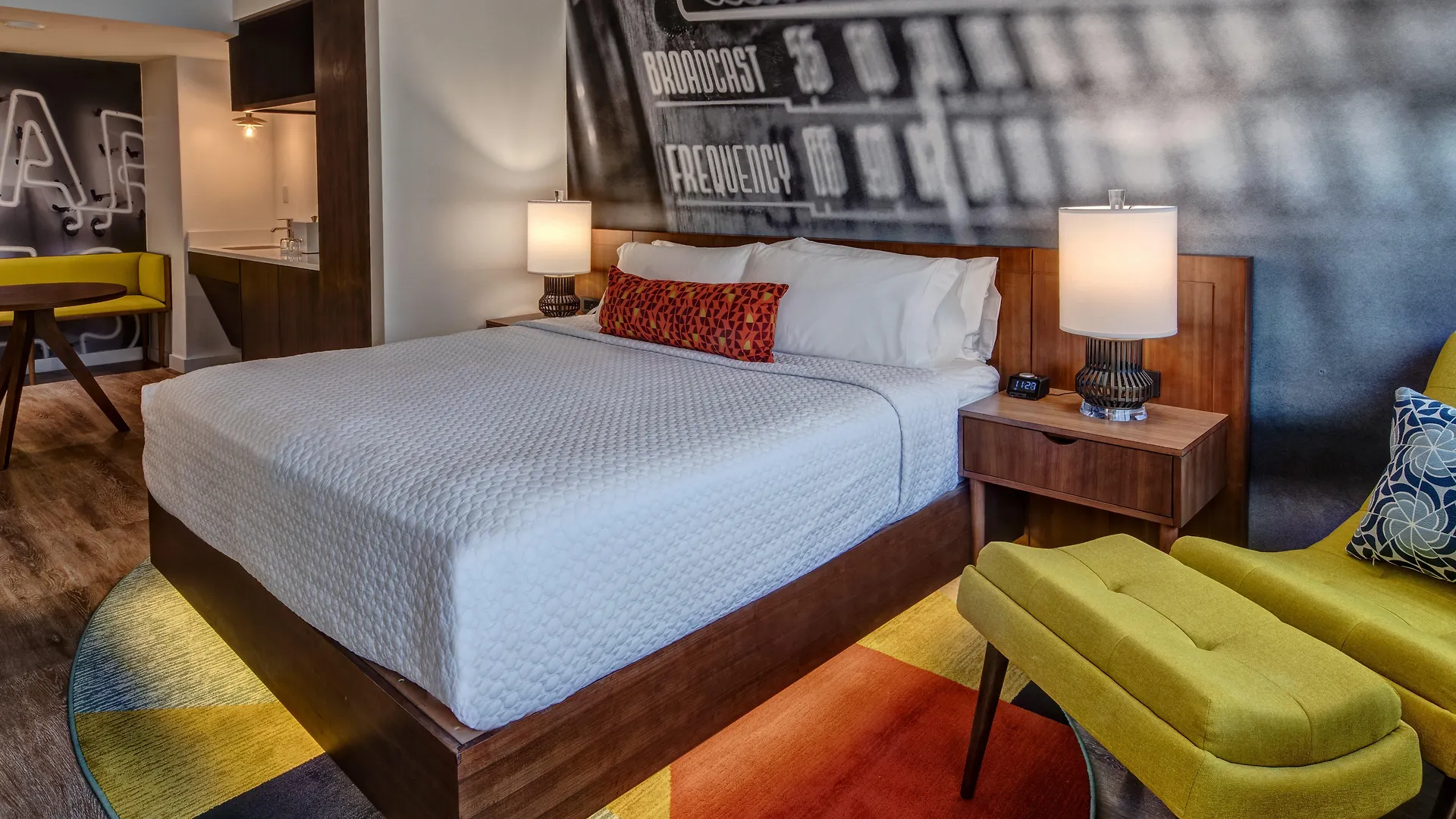 Econo Lodge Downtown Memphis Hotel