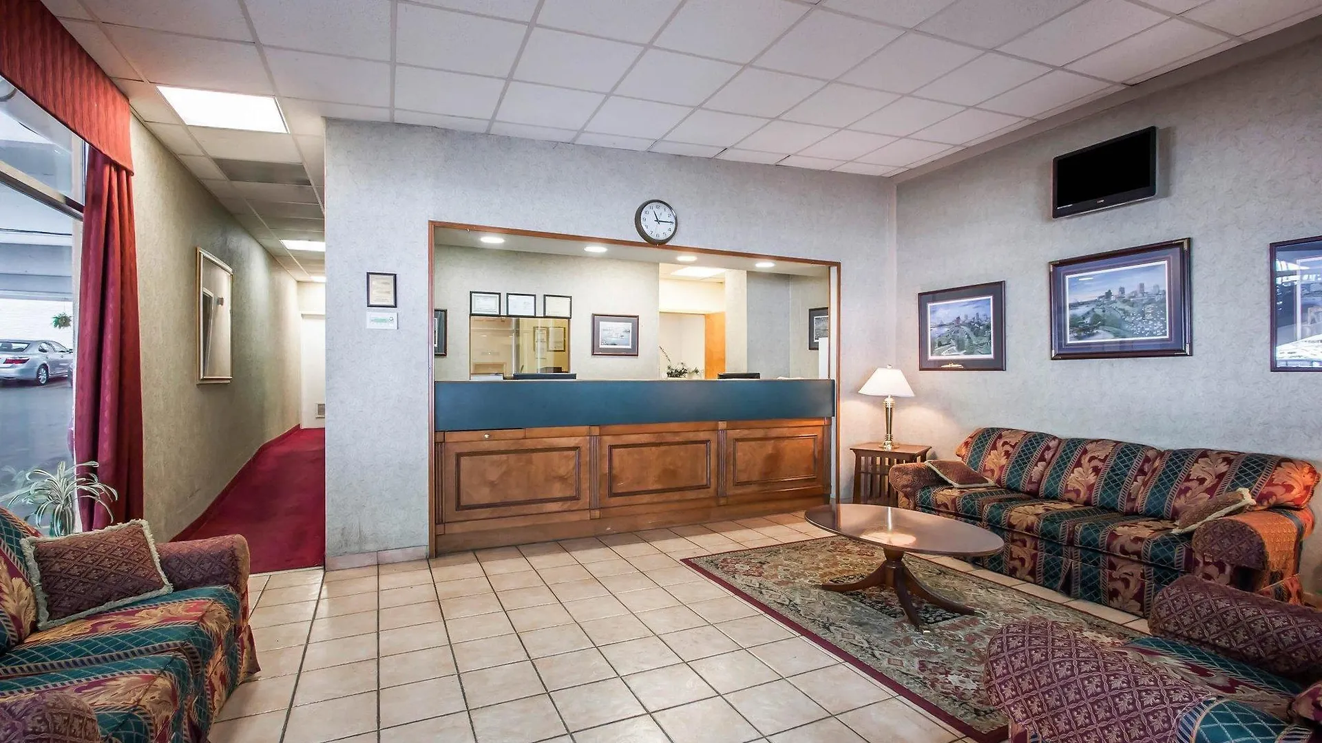 Econo Lodge Downtown Memphis 3*,